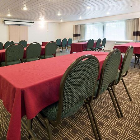 Comfort Inn & Suites Syracuse-Carrier Circle East Syracuse Buitenkant foto