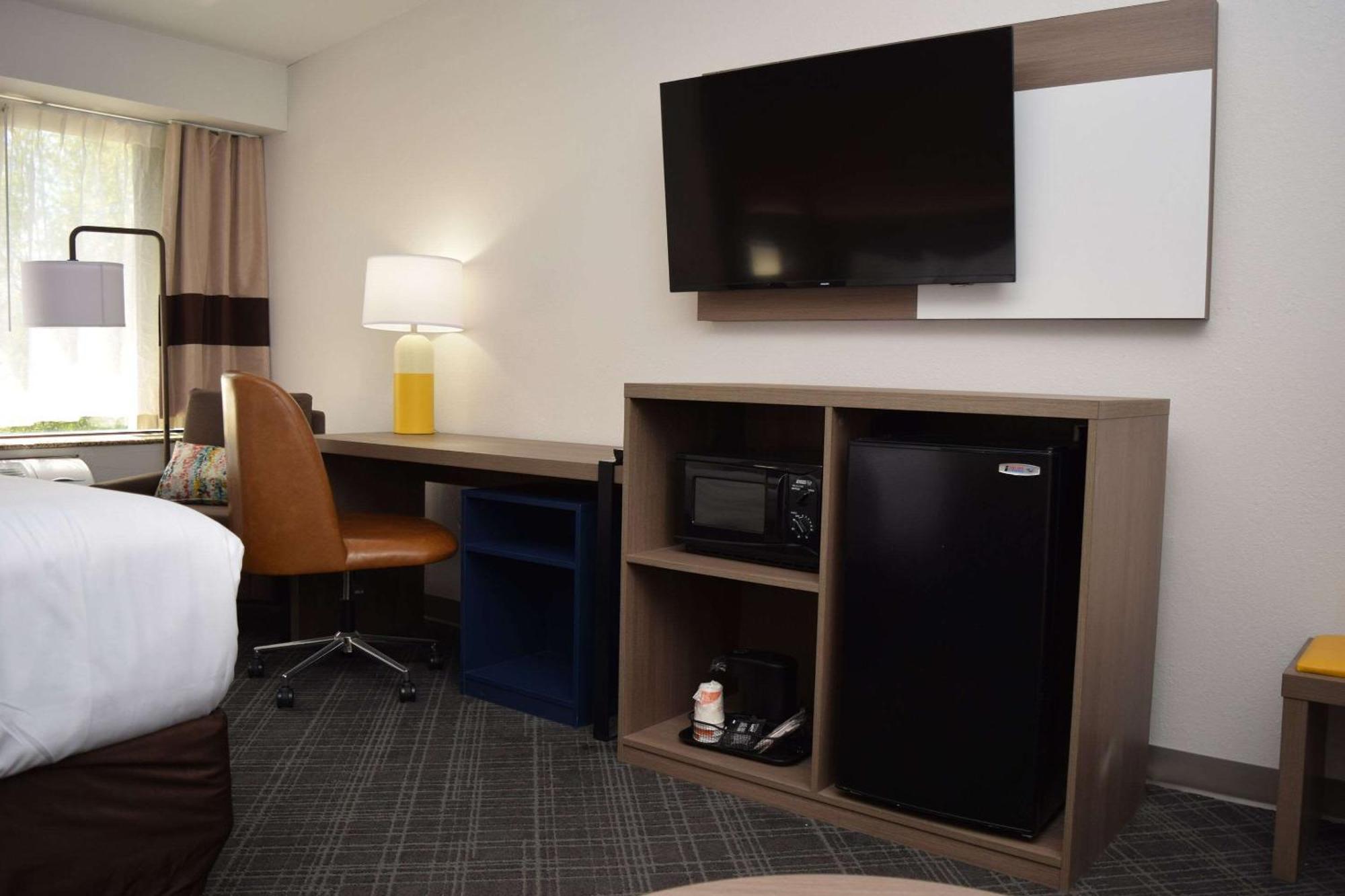 Comfort Inn & Suites Syracuse-Carrier Circle East Syracuse Buitenkant foto