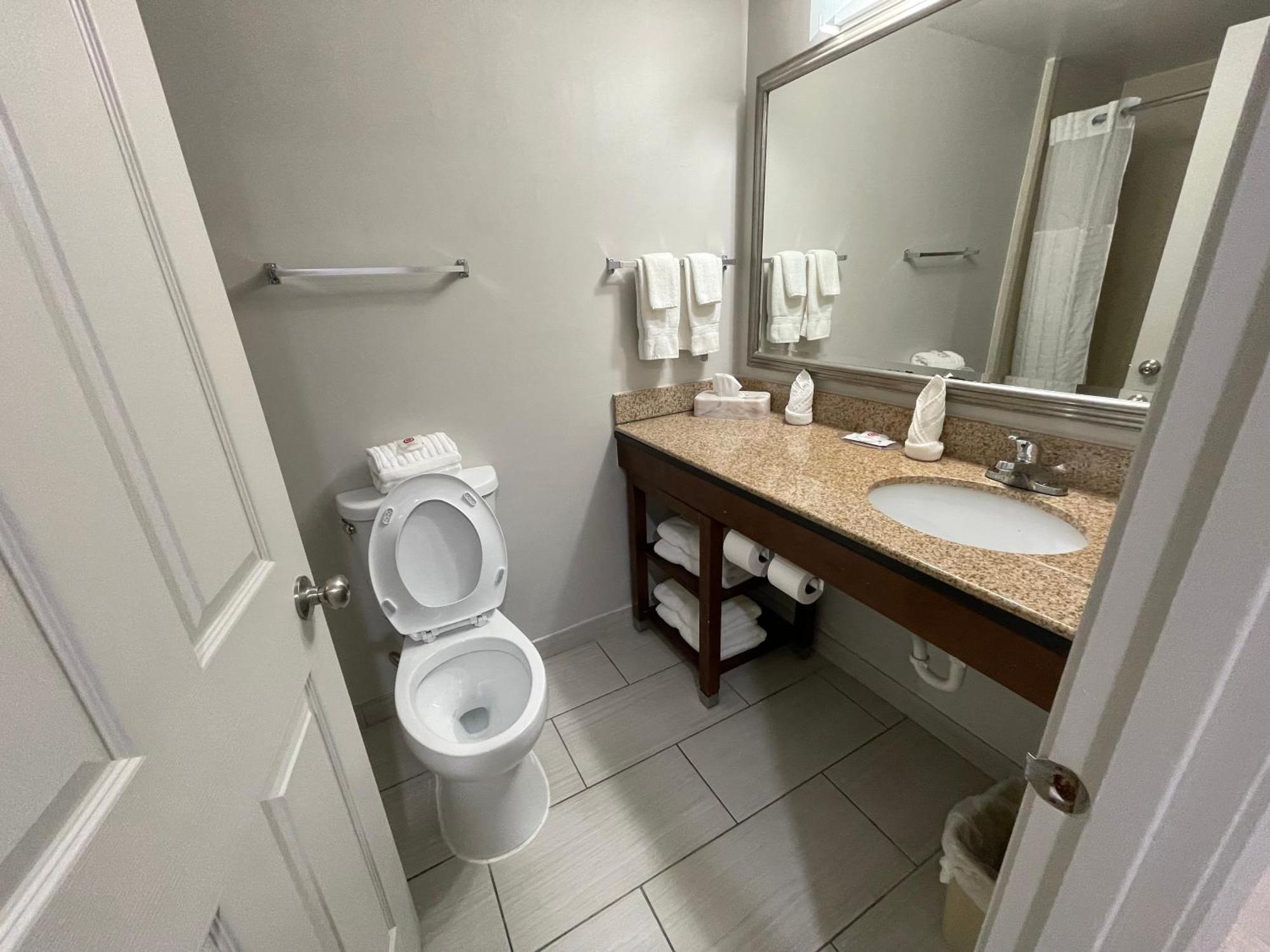 Comfort Inn & Suites Syracuse-Carrier Circle East Syracuse Buitenkant foto