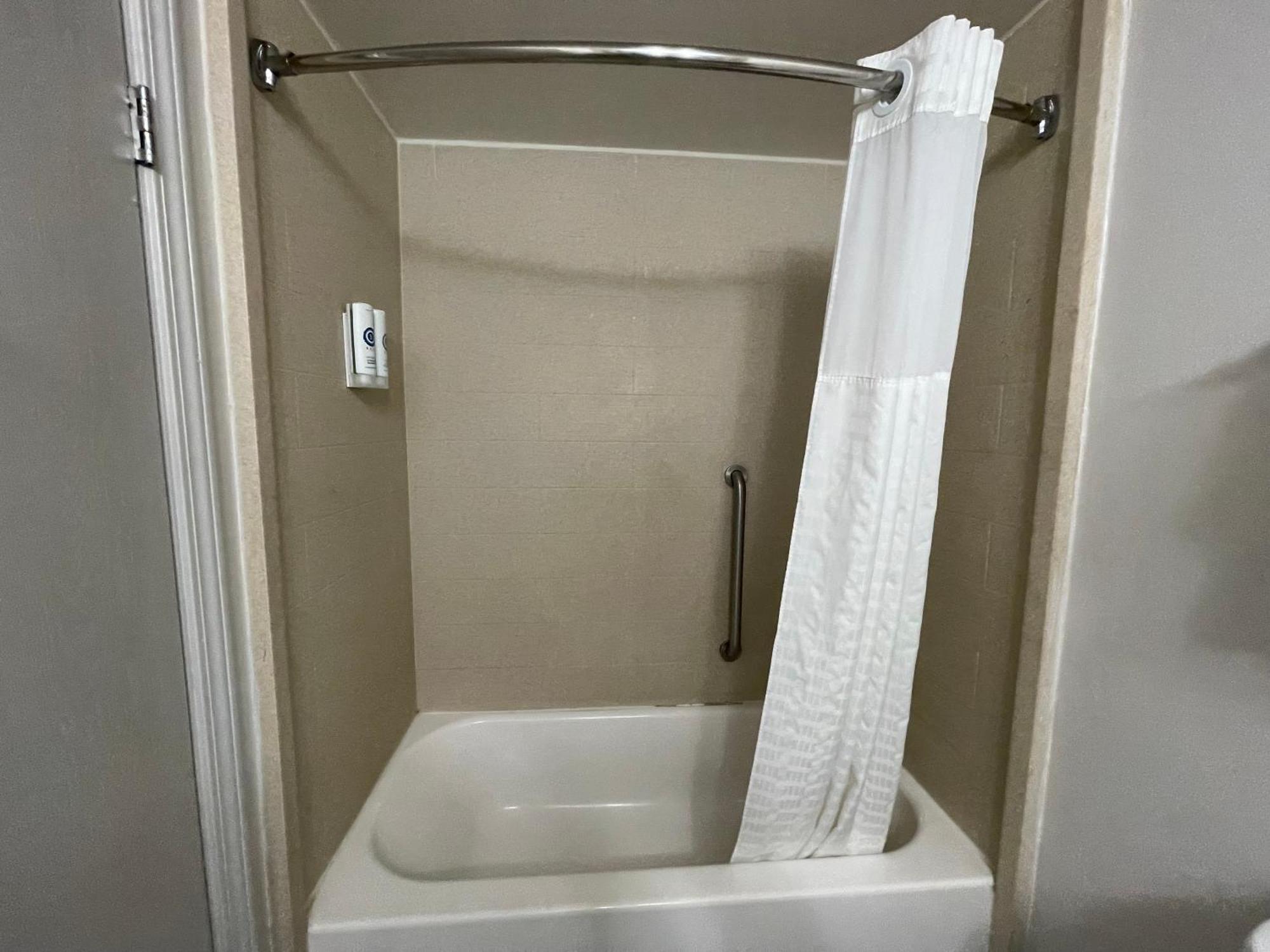 Comfort Inn & Suites Syracuse-Carrier Circle East Syracuse Buitenkant foto